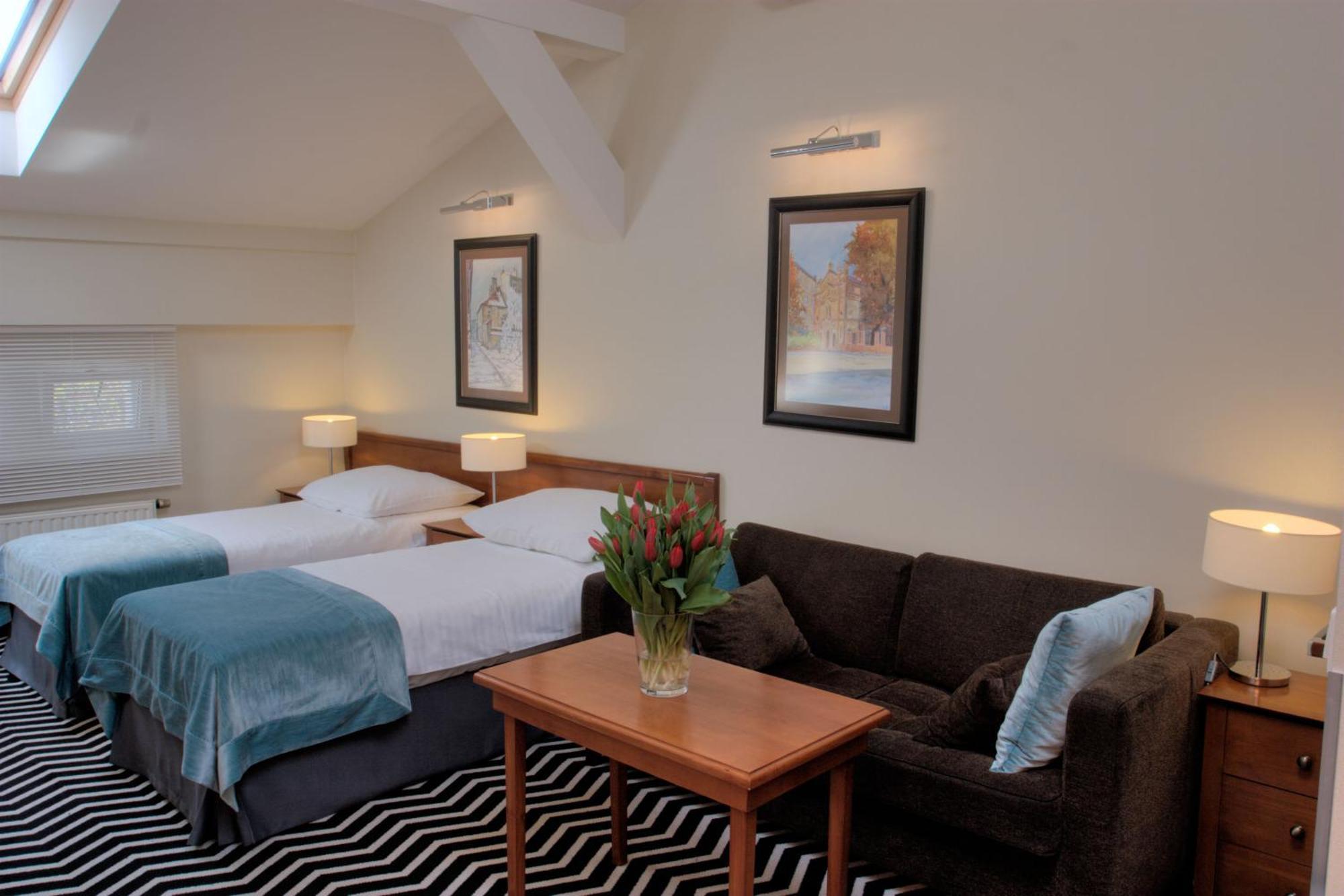 Hotel Senacki Krasków Eksteriør bilde