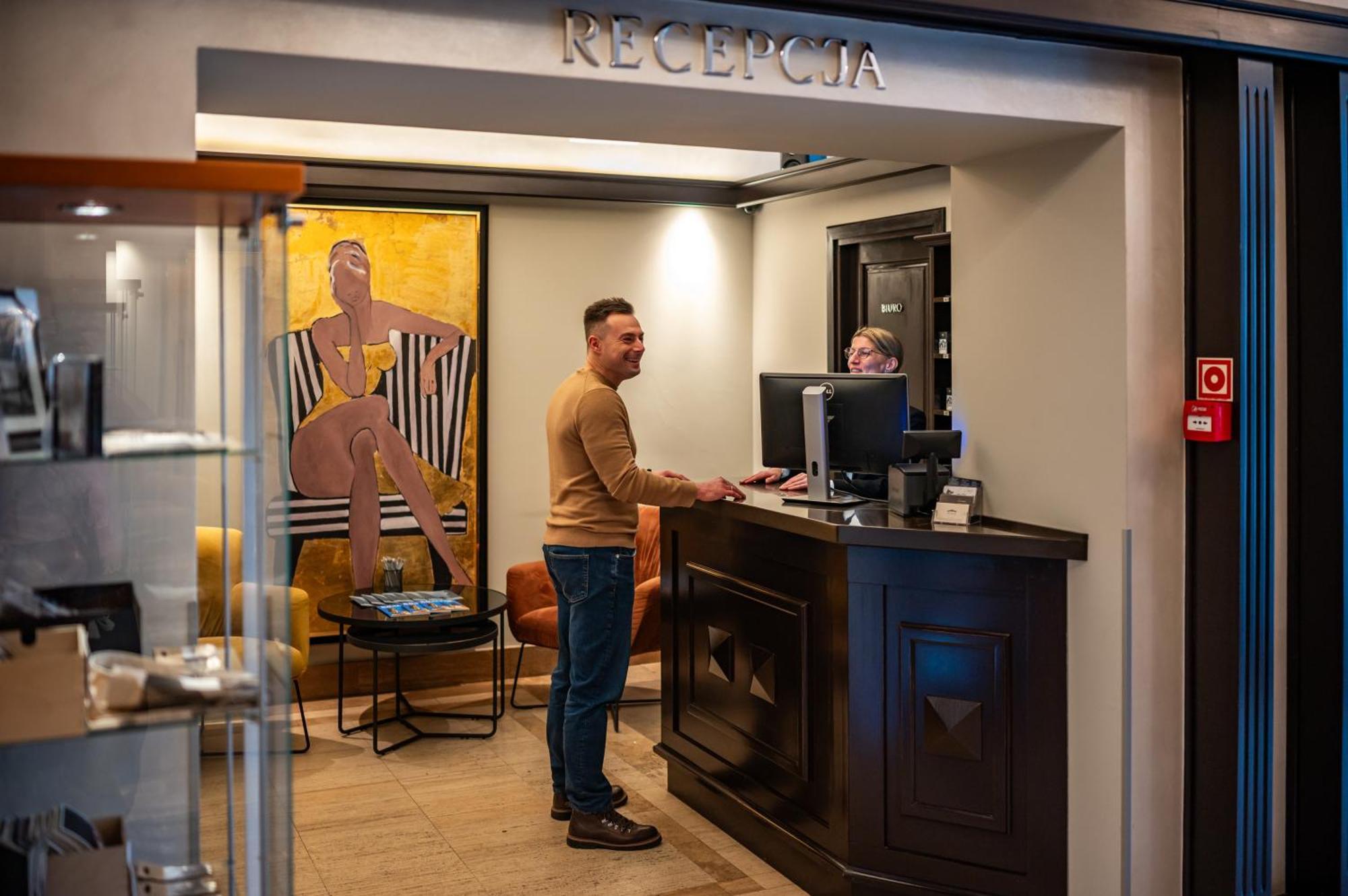 Hotel Senacki Krasków Eksteriør bilde